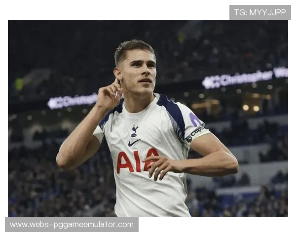 飞镖冠军利特勒现场嘲讽热刺球迷,离场时遭辱骂引发争议 飞镖冠军利特勒现场嘲讽热刺球迷,离场时遭辱骂引发争议